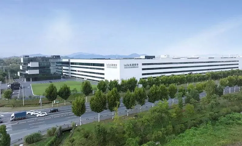 Planta de manufactura de mobiliario de Kano Group